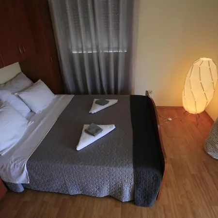 Barbara - Two Bedroom With Terrace ויר