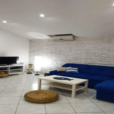 Barbara - Two Bedroom With Terrace ויר