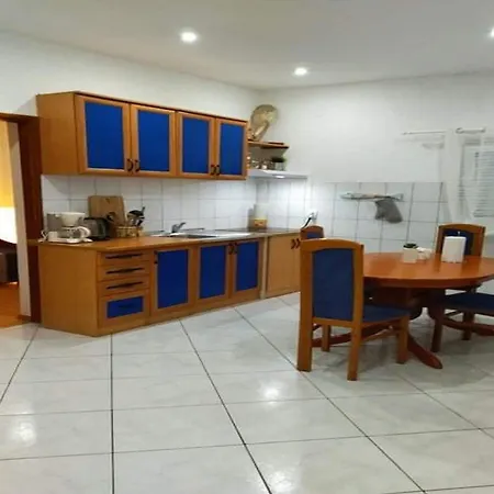 Barbara - Two Bedroom With Terrace * Vir